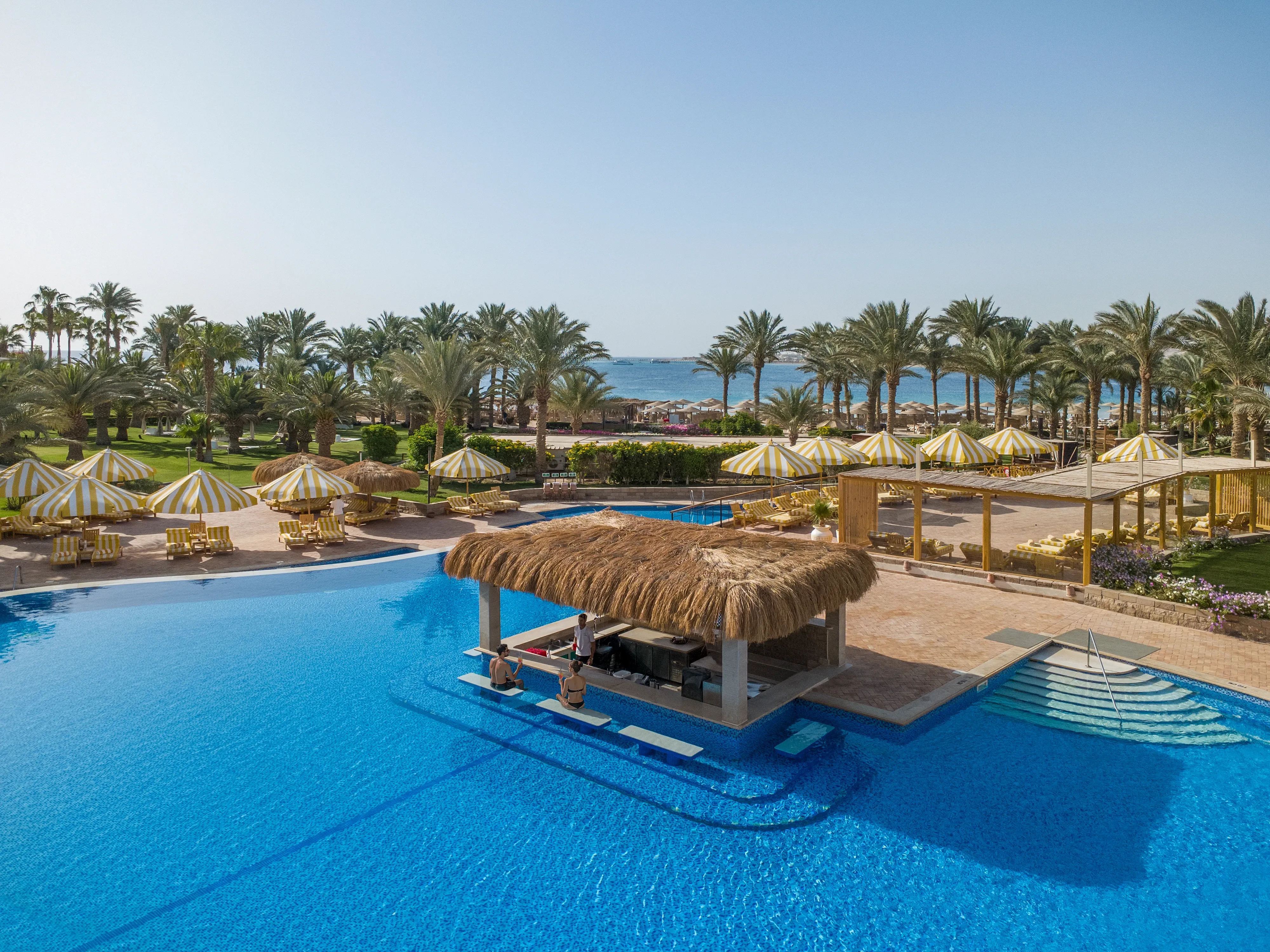 Pool Bar